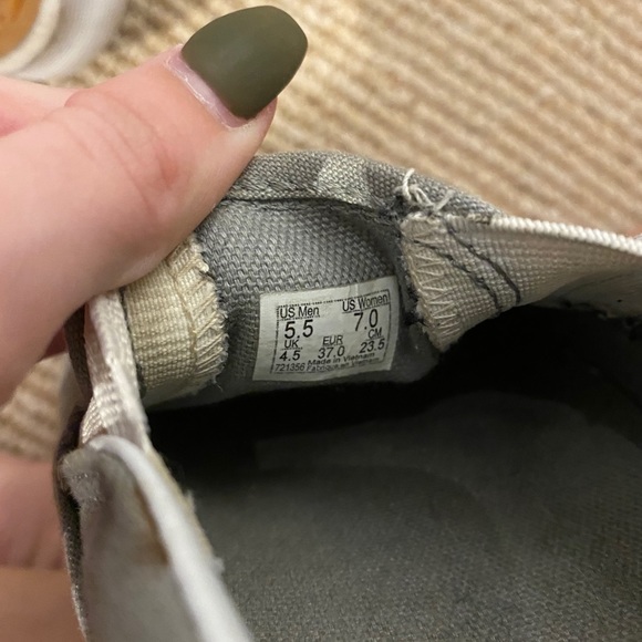 vans - Picture 3 of 3